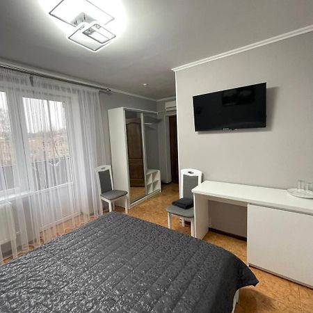 Золотий Лев Hotell Zvenyhorodka Eksteriør bilde