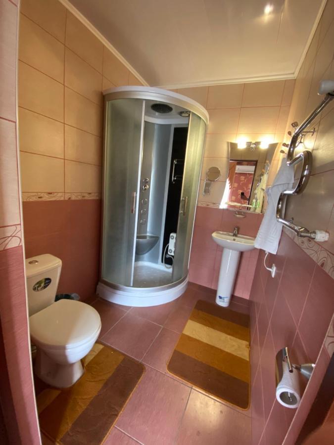 Золотий Лев Hotell Zvenyhorodka Eksteriør bilde