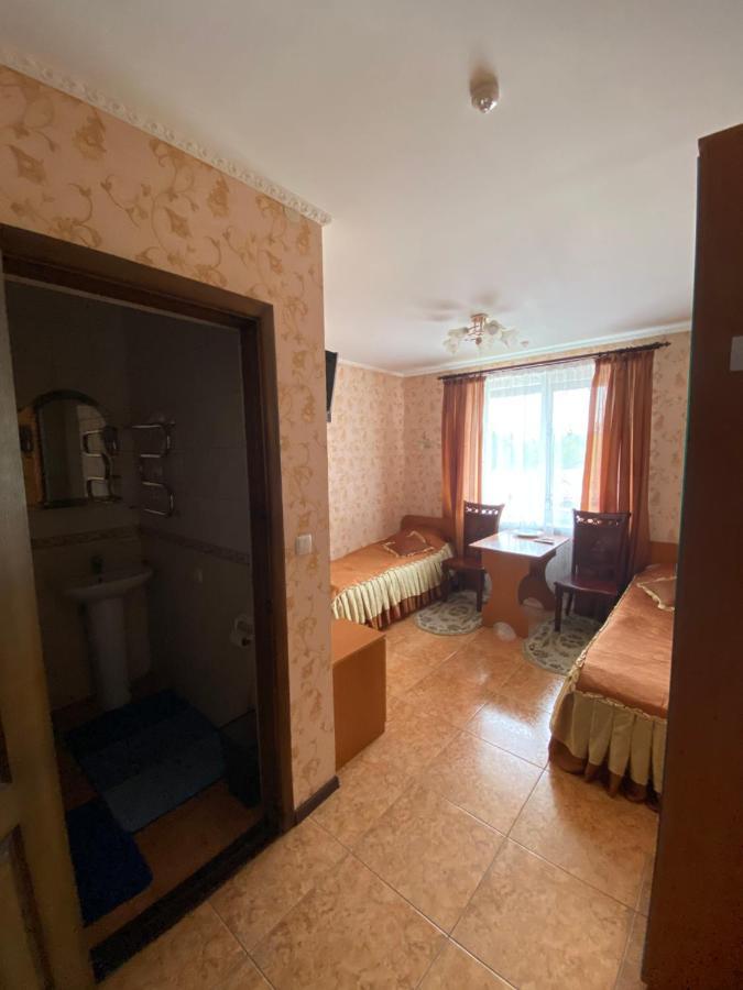 Золотий Лев Hotell Zvenyhorodka Eksteriør bilde